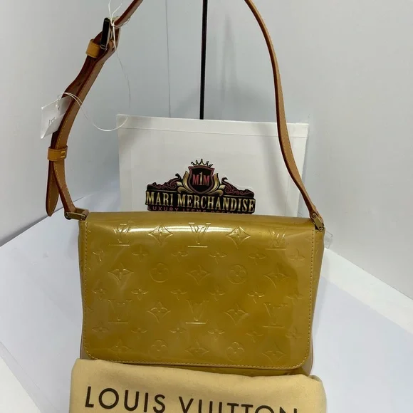 Louis Vuitton  Tango Musette in Vernis Leather Yellow - Picture 6 of 11